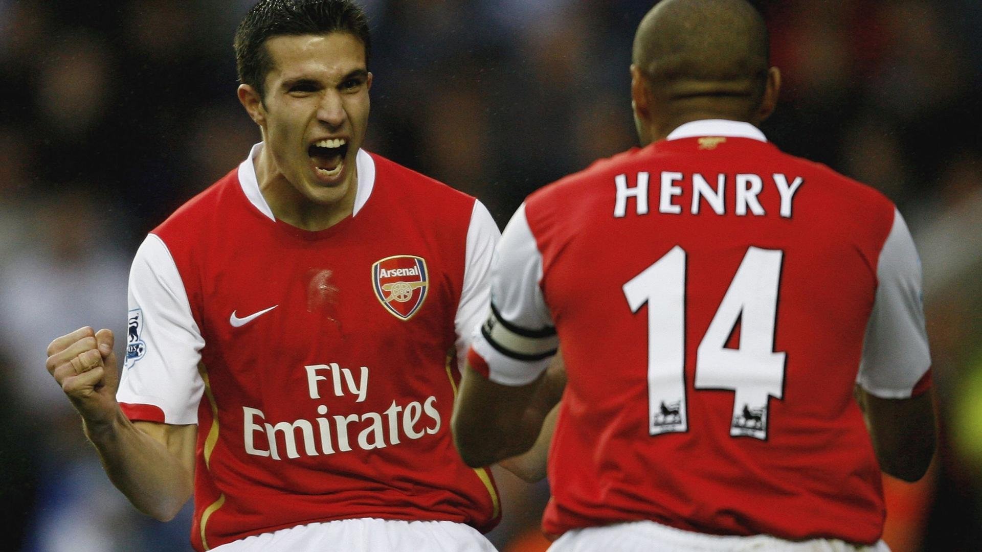 “中国足球产业链逐步完善，行业迎来黄金发展期”，中国足球产业白皮书